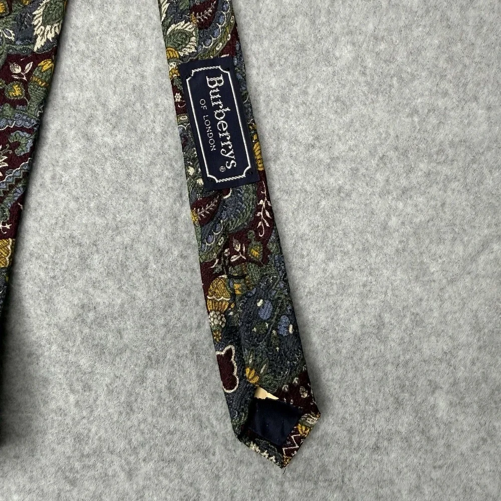 Vintage Burberrys USA Made Floral Burgundy Blue‎ Silk Neck Tie Formal Business